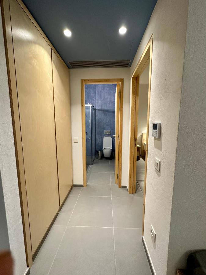 Pasithea Suites モネンバシア エクステリア 写真