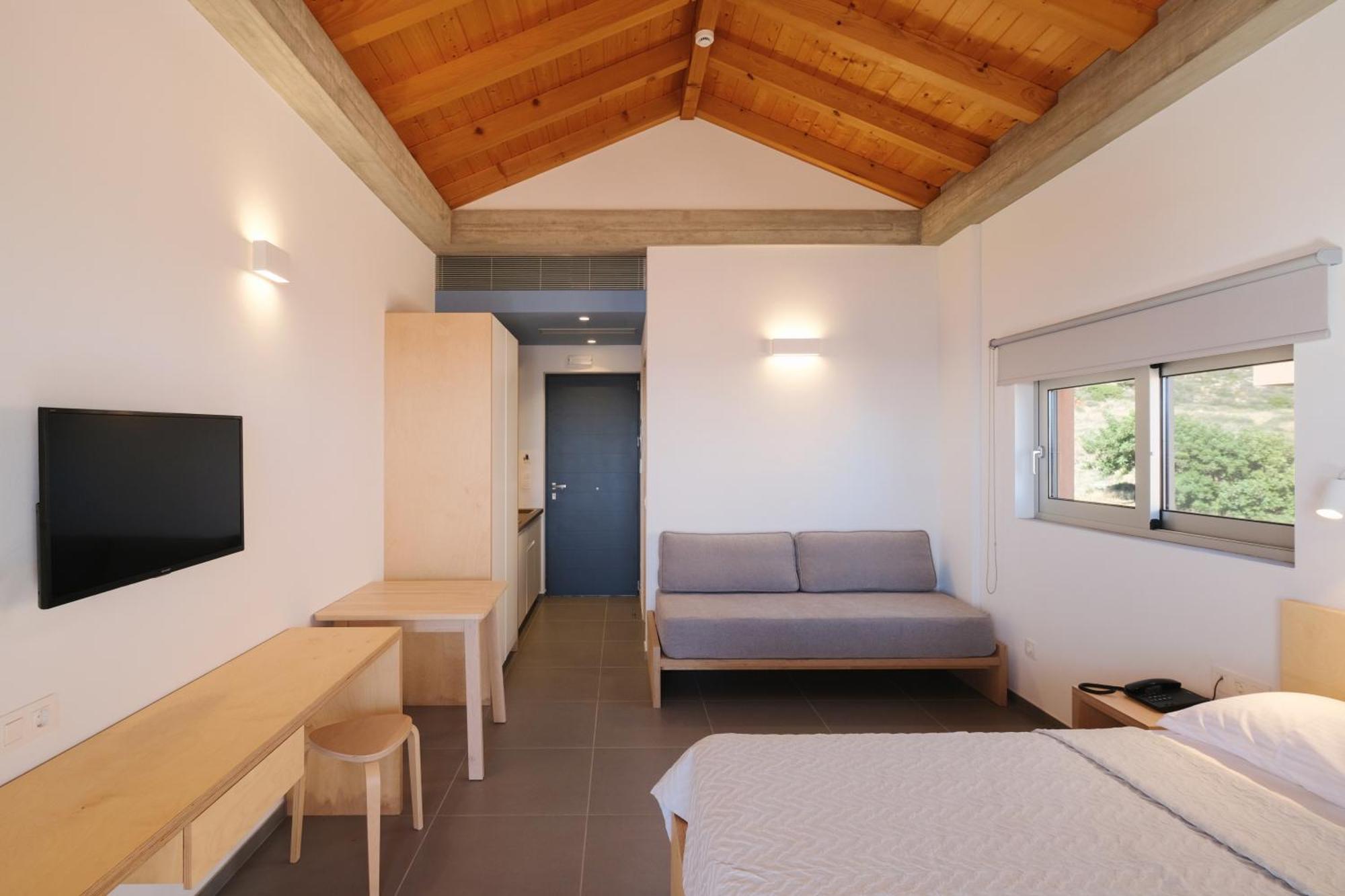 Pasithea Suites モネンバシア エクステリア 写真