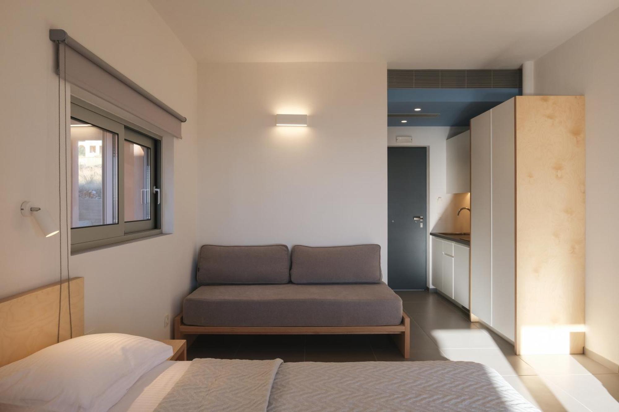 Pasithea Suites モネンバシア エクステリア 写真